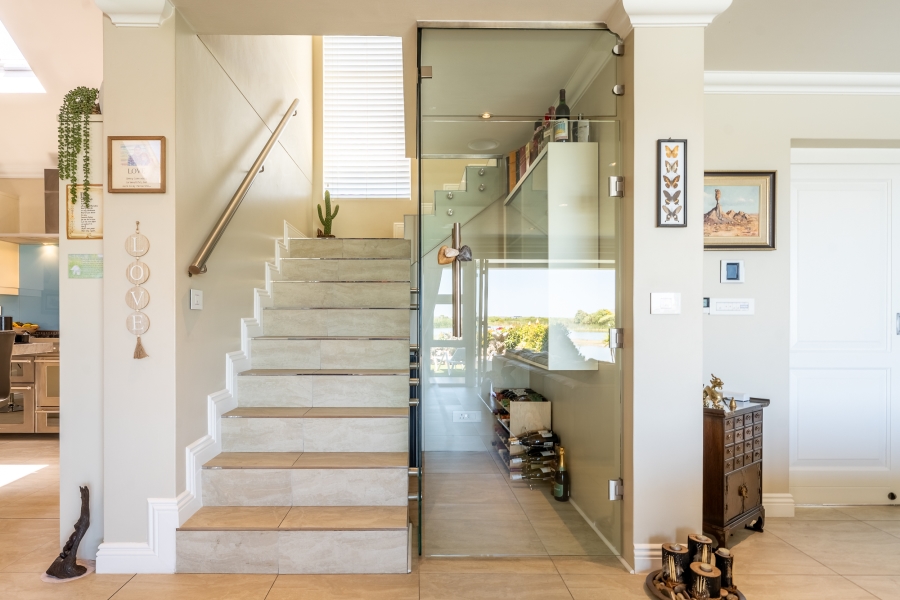 3 Bedroom Property for Sale in Lake Michelle Western Cape